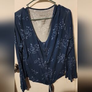 Arizona Jean Company Blue Floral Button-Front Women's Top